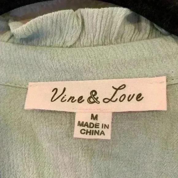 Vine and Love peasant style top with tassel ties size m, boho, festival, concert - Picture 2 of 7